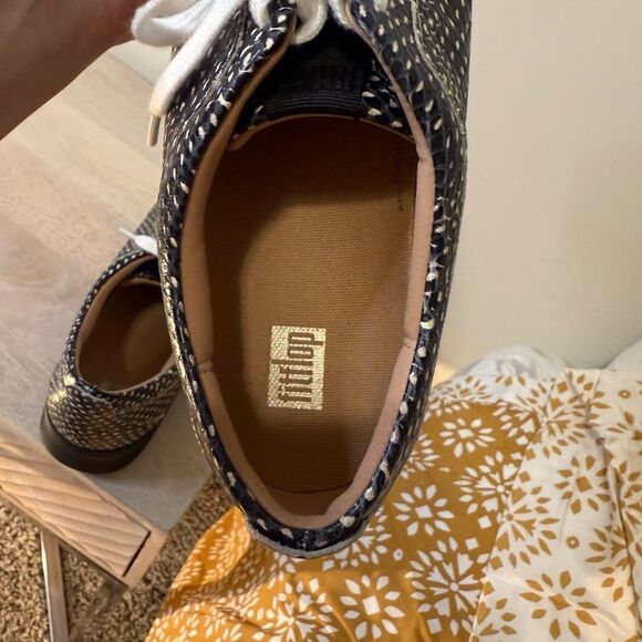 FitFlop Womens Rally Sneaker Size 7 1/2 Black White - Picture 5 of 8